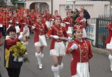 Defile mažoretkinja na Kraljevom trgu na Zlatiboru