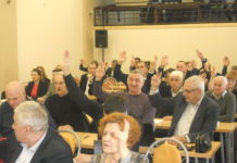 SNS: Skupštinsko zasedanje bez opozicije pokazalo sav sjaj i bedu čačanske političke scene