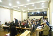 Razjedinjeni: Čačanska opozicija sa tri različita mesta o bojkotu gradske Skupštine
