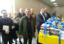 Čačanski naprednjaci donirali 200 knjiga Gradskoj biblioteci