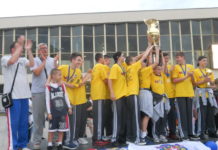 Čačani na Gradskom trgu dočekali dvanaest šampiona iz Sežane (FOTO)