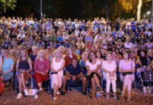 Pred velikim brojem Čačana otvoren Disov amfiteatar u Parku mladosti (FOTO)