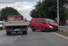 Sudar kombija i autobusa u Parmencu