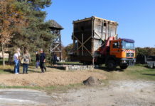Gavrovića čardak iz 19. veka premešten u crkvenu portu u Pranjanima