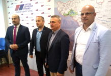 Dveri: Smena Trifunovića i Parezanovića u SNS potvrda da su loše radili