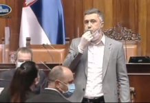 Boško Obradović duvao u pištaljku na skupštinskom zasedanju, obezbeđenje ga iznelo iz sale