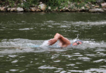 Kragujevčanin pobednik plivačkog maratona u Ovčar Banji, Lazar Filipović slavio u konkurenciji veterana