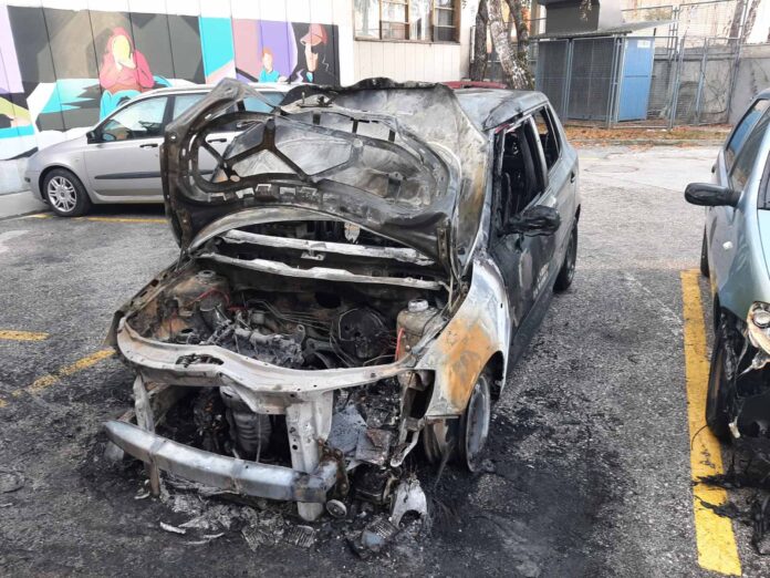 Zapaljen automobil inspekcije