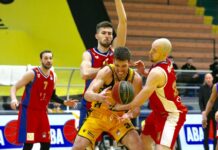 Novaković trojkama rasturio Split i doveo Borac nadomak opstanka