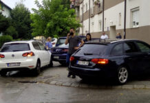 Tri automobila oštećena u udesu u Velikoj koloniji