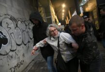Privedena Aida Ćorović, jajima gađala mural sa likom Ratka Mladića
