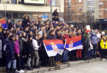 Dveri: Sramno ponašanje policije prilikom protesta čačanskih srednjoškolaca