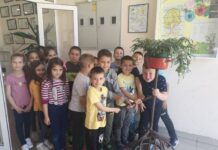 Umetnički eksponat “Žbunotrč“ odšetao iz čačanske galerije do ćuprijskog muzeja