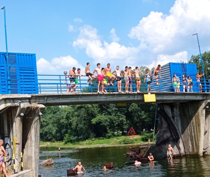 Panorama Cacka - Leto brana skokovi Mima Zindovic