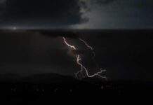Danas stiže nova superćelijska oluja, preti džinovski grad