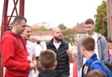 Košarkaši Borca posetili OŠ “Milica Pavlović“ (FOTO)