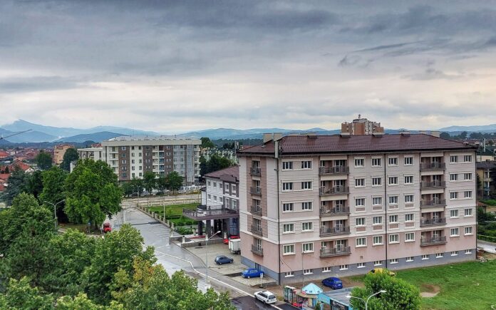 Panorama Cacaka - Oblacno kisa hotel Morava Darka Simeunovic