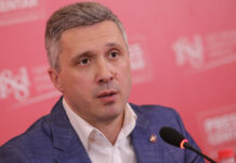 Boško Obradović: Ekonomski tigar – skriveni lešinar