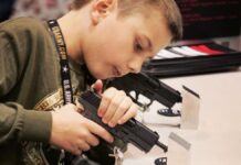Kid gan influenseri – nova opasnost na internetu: Promovišu oružje i pucanje na društvenim mrežama