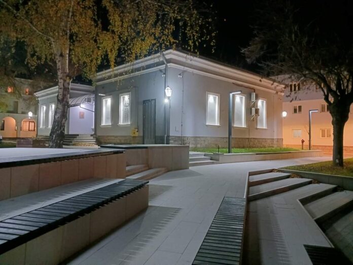 Panorama Cacka - Noc jesen Galerija Nadezda Petrovic Aleksandar Azanjac