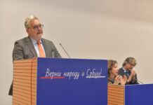 Gajić: Ni stranke režima ni prozapadna opozicija, već treći put i objedinjavanje desnice