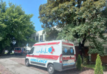 Dva mlađa i jedan stariji muškarac povređeni u saobraćajnom udesu na Prijevorskom putu