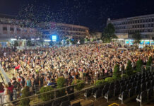 Karnevalska atmosfera u Čačku: Spektakularno otvaranje “Etnofesta“ (FOTO)