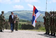 Vučić: Ministri na sednici Vlade podržali predlog o vraćanju vojnog roka