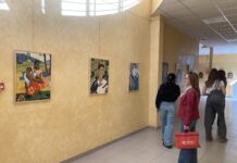 Povodom dana Muzičke škole otvorena izložba radova učenika umetničkih smerova Mašinsko-saobraćajne škole
