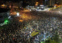 Održan veliki protestni skup u Novom Sadu, obeležili ga brojni incident, uhapšen Ješić, stigao Vučić