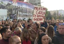 Održan protest ispred Ministarstva građevinarstva, traži se Vesićeva ostavka