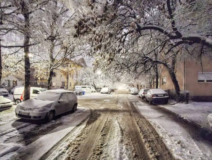 Panorama Cacka - Sneg ulice Alvadzinica Darka