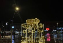 U toku postavljanje praznične dekorativne rasvete u Čačku