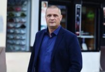 Mlađenović (DS): Vučiću, ne diraj nam decu i ne šalji huligane na njih
