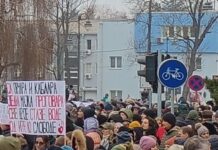 Dveri traže hitnu sednicu Saveta za red i mir povodom incidenata ispred prostorija SNS