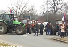 Studenti iz Čačka i Gornjeg Milanovca podržali protest poljoprivrednika i proizvođača mleka u Mrčajevcima