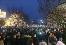 Održan veliki protest ispred Gimnazije: Učenici poručili da čvrsto stoje iza svojih profesora