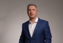 Boško Obradović: Kafana i politika