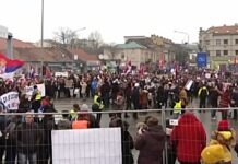 Protest “Sretnimo se na Sretenje“ u Kraguejvcu: Blokiran Lepenički bulevar, studenti organizuju petnaestočasovni program