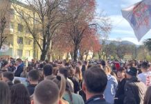Održana protestna šetnja u organizaciji studenata i maturanata