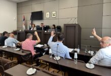 Svi učenici iz Gornjeg Milanovca dobijaju po 10.000 dinara za nabavku udžbenika