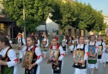 Gornji Milanovac proslavio gradsku slavu Svete Trojice (FOTO)