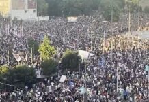 Veliki broj ljudi i incidenti na protestu u Beogradu, ima uhapšenih