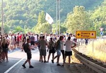 Nije blokiran auto-put, ali jeste deo magistrale Čačak – Užice kod Pakovraća