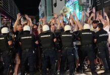 Čačani protestovali ispred kuće načelnika čačanske policije