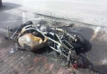 Izgoreo motor na parkingu ispred kafića u Ulici Svetozara Markovića, sumnja se da je namerno zapaljen