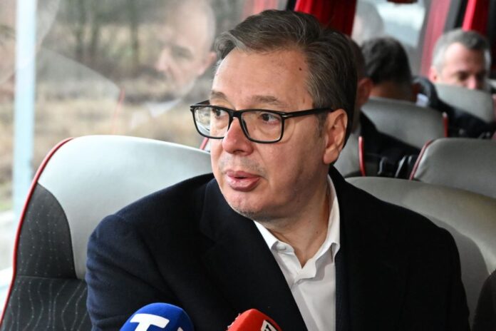 Aleksandar Vucic - Koridor autobus