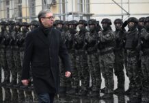 Vučić: Služenje obaveznog vojnog roka može da ima uticaj na privredu nekog grada kao da je otvorena nova fabrika