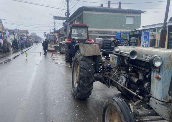 Mrcajevci poljoprivrednici traktori 3