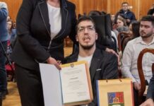 Znanje nema prepreke: Vanja Petrović dobio stipendiju Univerziteta u Kragujevcu kao najbolji student FTN u Čačku, prosek 9,66!